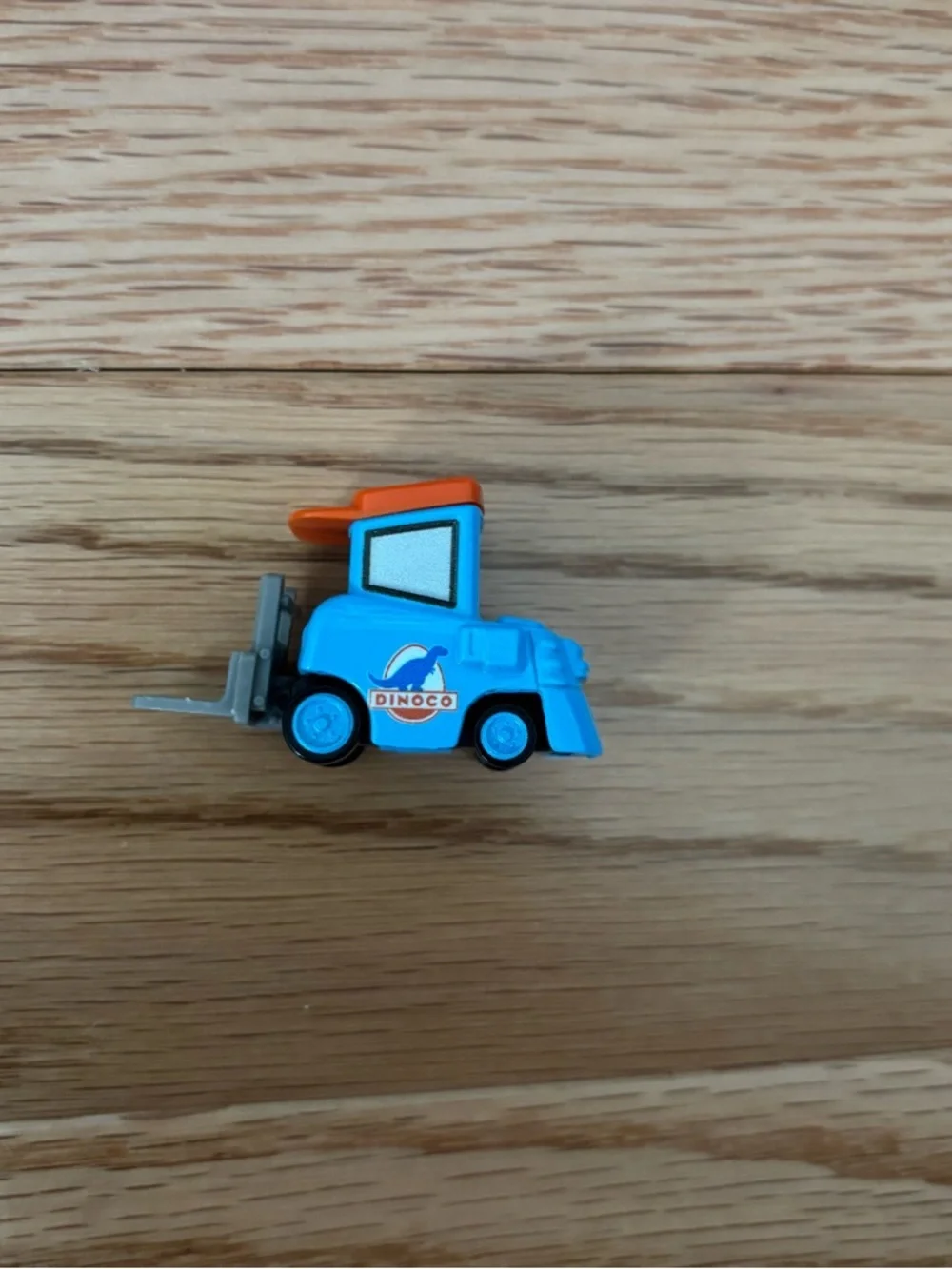 Disney Pixar Cars LUKE  Dinoco Pitty